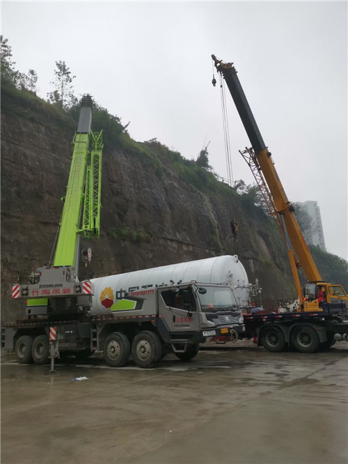湘潭市“不怕风雨冻”—— 吊车的 “恶劣环境适应” 技术
